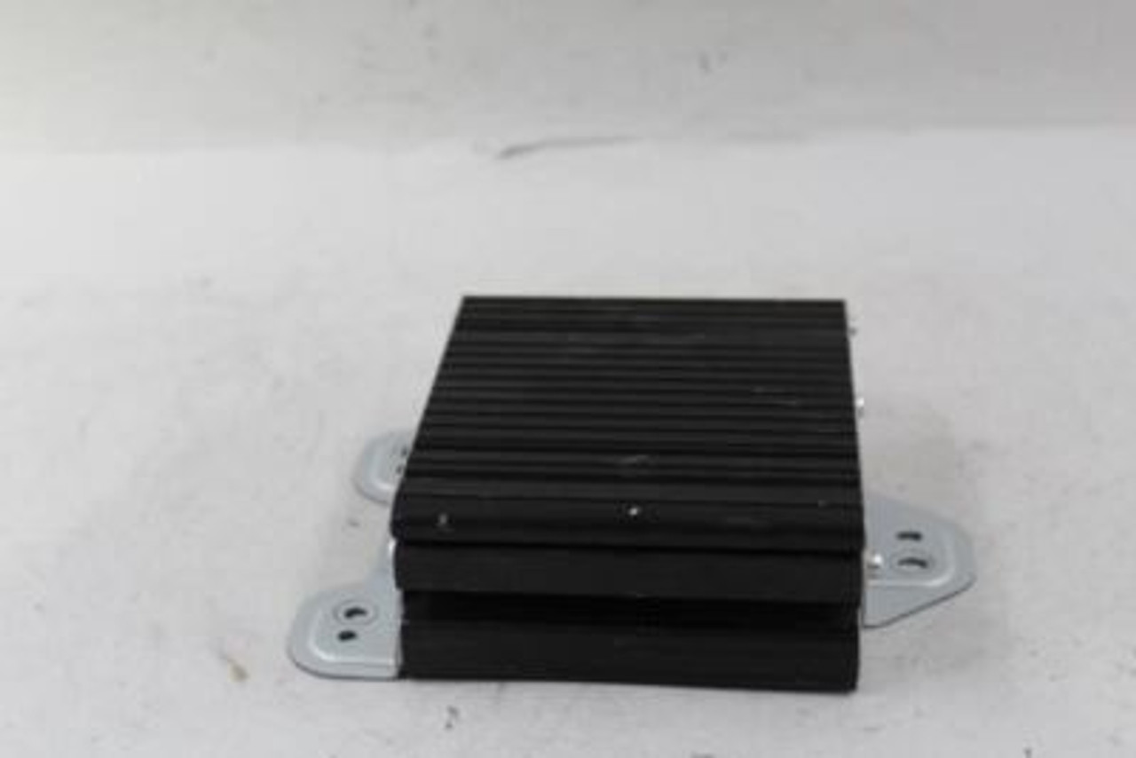 Audio Equipment Radio 218 Type Fits 2012-2013 MERCEDES GLK350 OEM #32292 2049820020