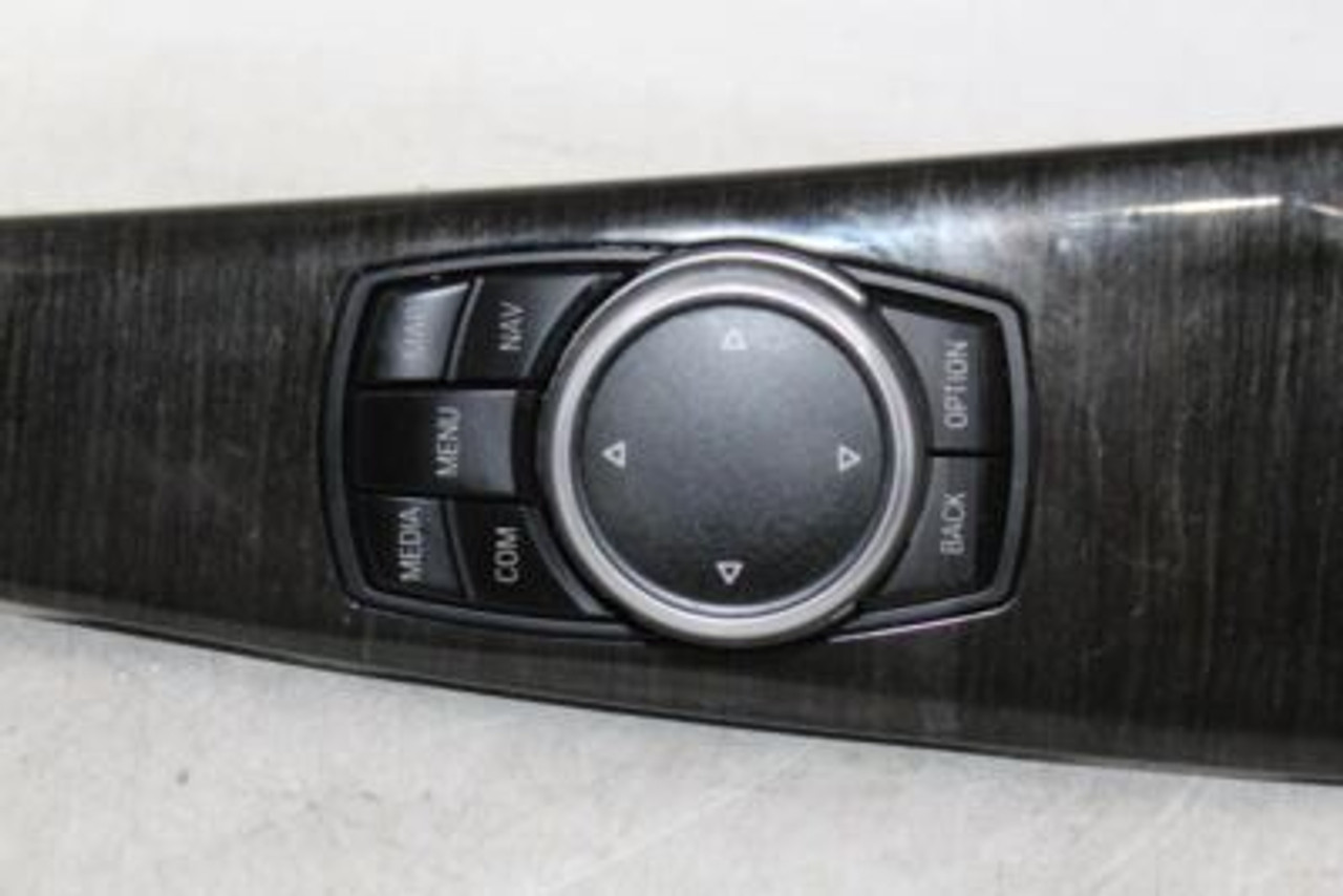 Audio Equipment Radio Control Console Mounted Fits 2012-2018 BMW 320i OEM #29203 65826839079