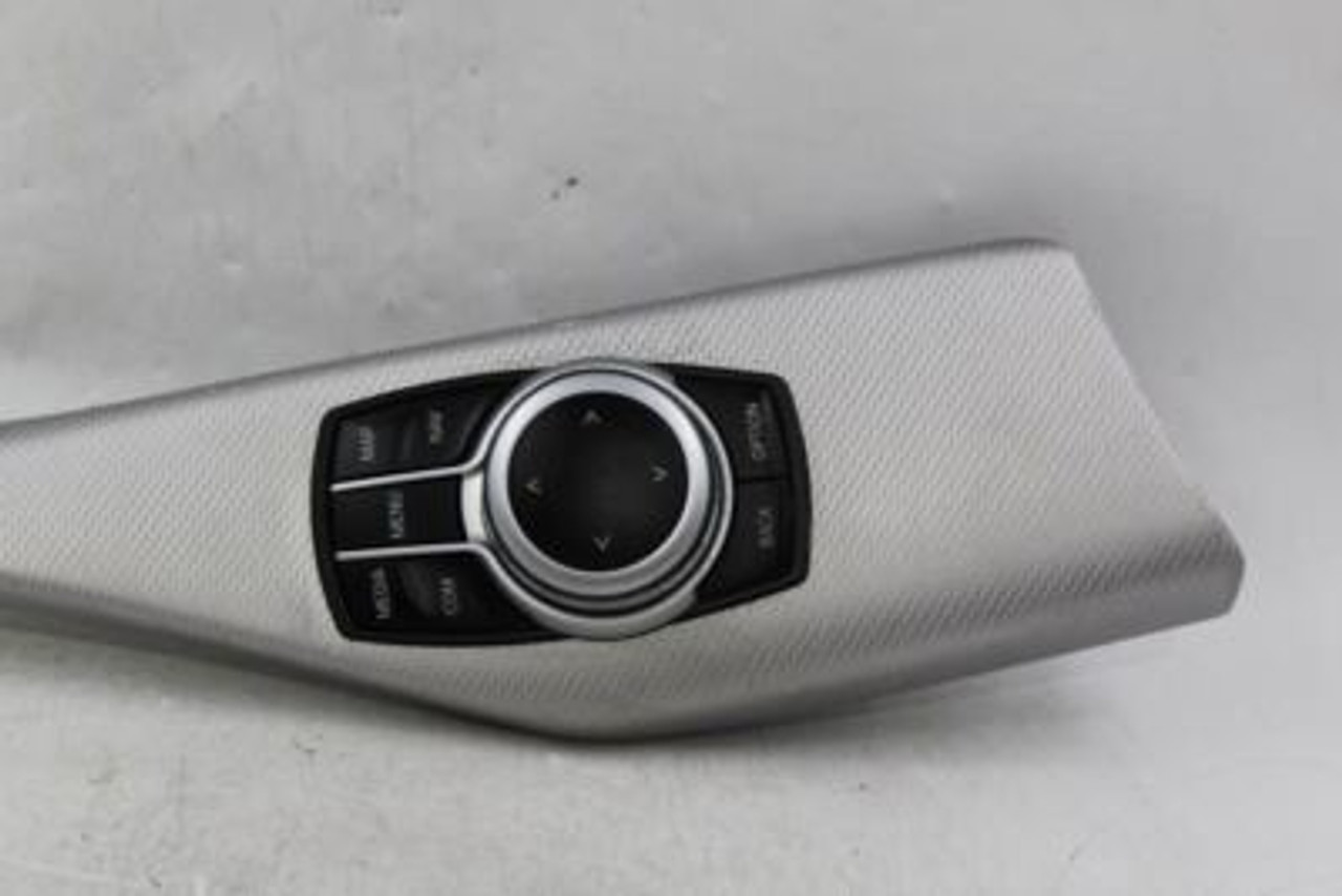 Audio Equipment Radio Control Console Mounted Fits 2012-2018 BMW 230i OEM #28882 65825A14E66