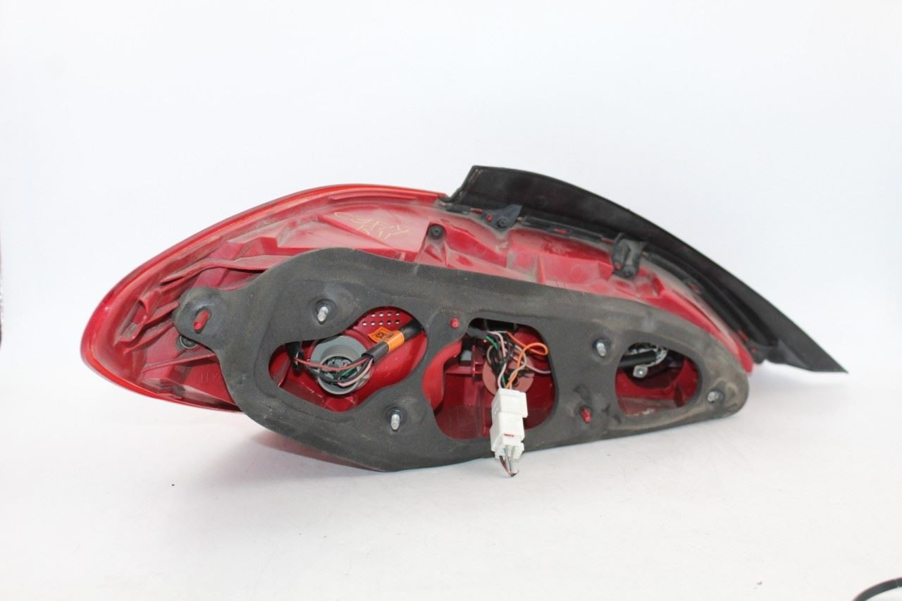 Right Passenger Tail Light Coupe Fits 2009-2012 HYUNDAI GENESIS OEM #47098 924022M050, 924022M050