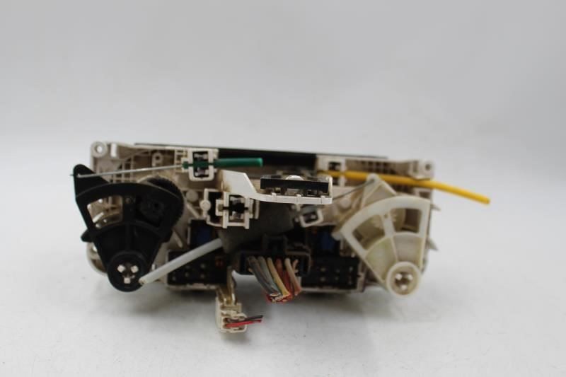 Temperature Control With AC Fits 2007-2009 NISSAN VERSA OEM #25144 27510EL00A high resolution2