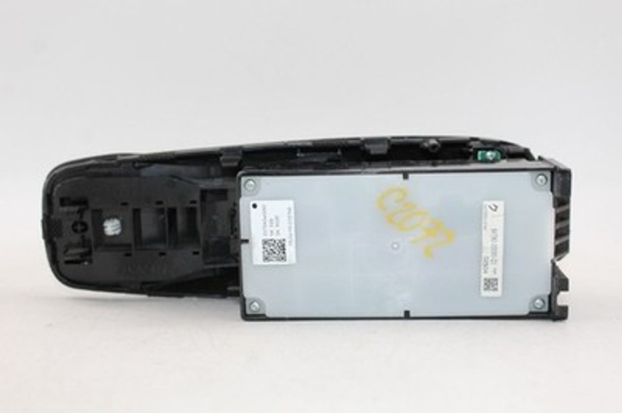 Audio Equipment Radio Fits 2015 LEXUS ES300H OEM #38629 84780-33090-C0