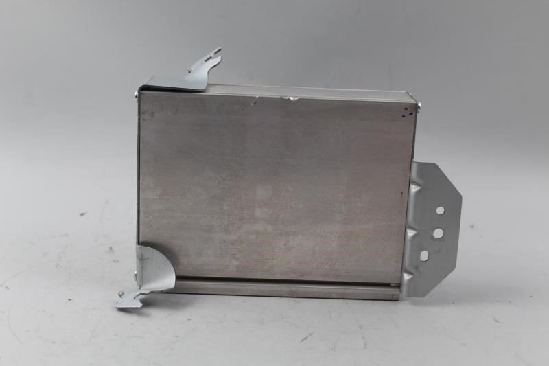 Audio Equipment Radio Amplifier Right Hand Kick Panel Fits 09-11 PILOT 2087 39186-S2A high resolution2