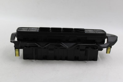 Temperature Control Hatchback Fits 17-18 COROLLA IM 24302 55900-12F00 high resolution2