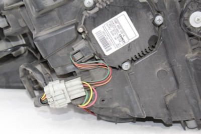 Right Passenger Headlight Fits 2011-2012 NISSAN LEAF OEM #18983 high resolution2