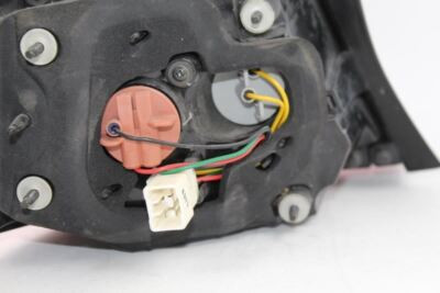 Right Passenger Tail Light Quarter Panel Mount 2015-17 HYUNDAI SONATA OEM #18623 92402-C2000