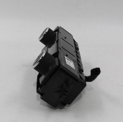 Temperature Control Automatic AC Fits 16-20 MAXIMA 16744 275004RA0A high resolution2