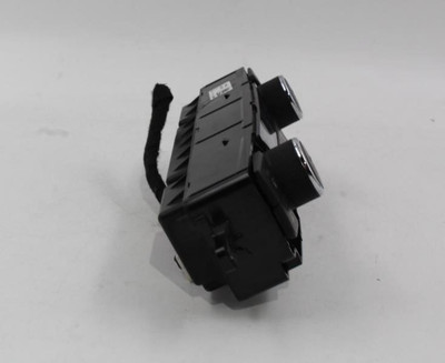 Temperature Control Automatic AC Fits 16-20 MAXIMA 16744 275004RA0A high resolution2