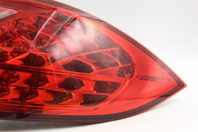 Passenger Tail Light Quarter Panel Mounted 2011-2014 PORSCHE CAYENNE OEM #38357 7P5945096AA