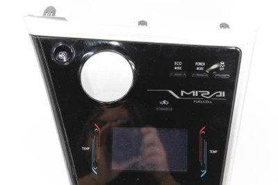 Temperature Climate Control US Market Fits 2016-2019 TOYOTA MIRAI OEM #13167 84010-62031 high resolution2