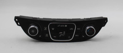 Temperature Control With Heated Seat Opt KA1 Fits 17 VOLT 11003 84176059 high resolution2