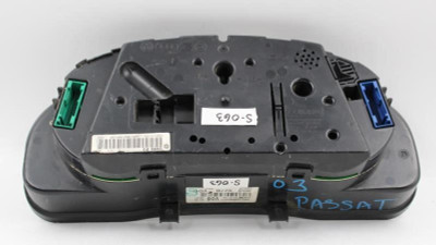 Speedometer Cluster 160 MPH Thru VIN 200000 2002 VOLKSWAGEN PASSAT OEM #6567 3B0920927B high resolution2