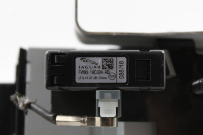 Audio Equipment Radio CD Player Fits 2017-2020 ROVER EVOQUE OEM #34776 FW93-11B608-AD high resolution2