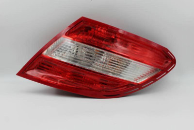 Right Passenger Side Tail Light 204 TYPE 2008-2011 MERCEDES C250 OEM #2451 2048200264R high resolution2