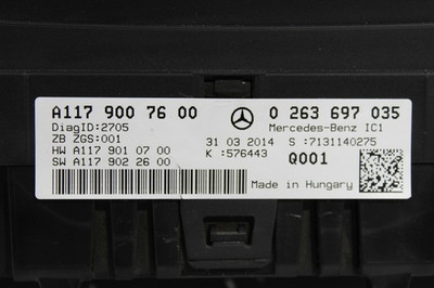 14 15 MERCEDES CLA250 INSTRUMENT CLUSTER GAUGE SPEEDOMETER OEM A1179007600