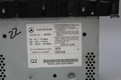 2006 2007 MERCEDES C350 C-CLASS AM/FM RADIO CD PLAYER RECEIVER OEM A2038700689 high resolution2