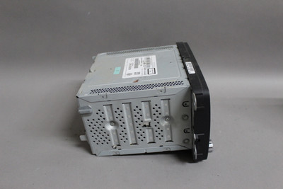 11 12 13 14  VOLKSWAGEN PASSAT AM/FM RADIO CD MEDIA PLAYER 1K0035164D OEM high resolution2
