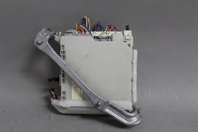 2007 2008 2009 LEXUS LS460 TRUNK FUSE BOX RELAY JUNKTION UNIT 8267050120A OEM