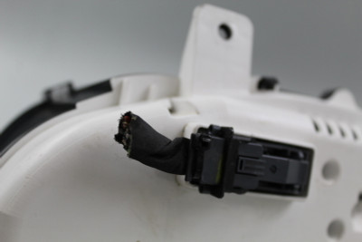 17 18 19 CHEVROLET IMPALA INSTRUMENT CLUSTER GAUGE SPEEDOMETER OEM - A-19607 84332427 high resolution2