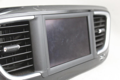 Info-GPS-TV Screen Display Front Dash ID 68239902 Fits 17 PACIFICA 42017 68331626AF