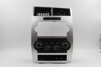 Temperature Control Without Automatic Temperature Fits 05-07 300 42399 P5511030AF