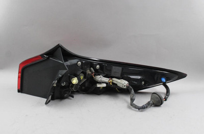 Left Driver Tail Light Quarter Panel Mounted Fits 21-25 NISSAN ROGUE OEM #44357 265556RR0C, 265556RR0A, 265556RR0B, 265556RR0C