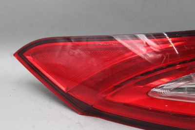 2017-2020 MASERATI LEVANTE LEFT DRIVER SIDE TAIL LIGHT OEM #44656 20670106