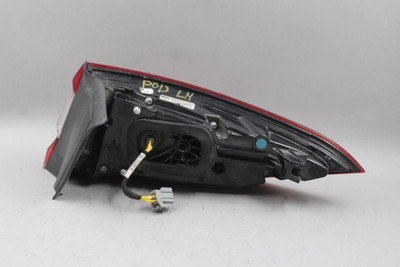 2017-2020 MASERATI LEVANTE LEFT DRIVER SIDE TAIL LIGHT OEM #44656 20670106