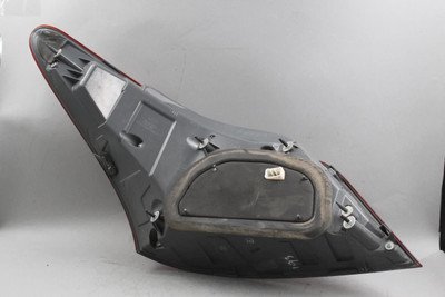 Passenger Right Tail Light Fits 2014-2016 HYUNDAI EQUUS OEM #44748 924023N510, 924023N510