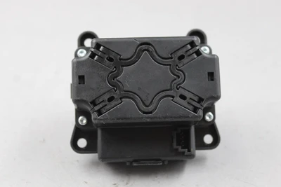Audio Equipment Radio 212 Type Sedan Fits 2014-2016 MERCEDES E350 OEM #44794 2129007719, 2129007719