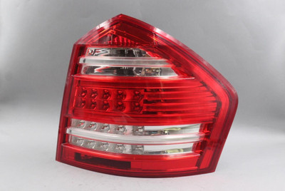 Right Passenger Tail Light 164 Type Upper Fits 2010-12 MERCEDES GL450 OEM #44857 1648203664