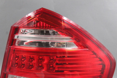 Right Passenger Tail Light 164 Type Upper Fits 2010-12 MERCEDES GL450 OEM #44857 1648203664