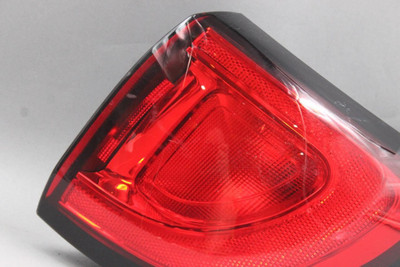 Right Passenger Tail Light Quarter Mounted Fits 2020-2024 JEEP VOYAGER OEM 45320 68229028AD, 68229028AD