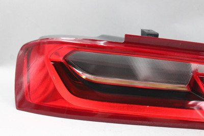 Driver Tail Light Quarter Mounted LT Base 2016-2018 CHEVROLET CAMARO 45552 84136778