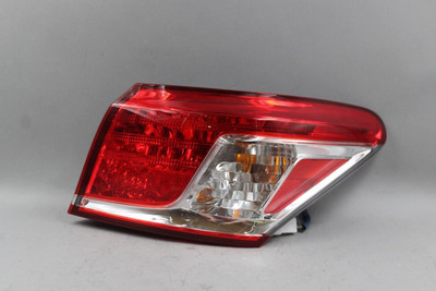 Right Passenger Tail Light Quarter Panel Mounted 2010-2012 LEXUS ES350 45556 8155133470, 8155133470