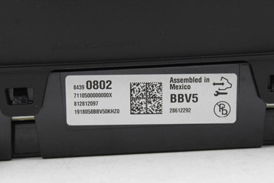 Speedometer 59K KPH Canada Market Fits 2018-20 CHEVROLET SUBURBAN 1500 OEM 34238 84390802 high resolution2