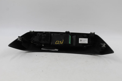 Audio Equipment Radio Fits 2022 VOLVO C40 OEM #33180 31456673 high resolution2