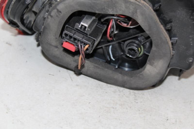 Right Passenger Tail Light Incandescent Fits 2016-19 VOLKSWAGEN PASSAT OEM 31958 561945096P high resolution2