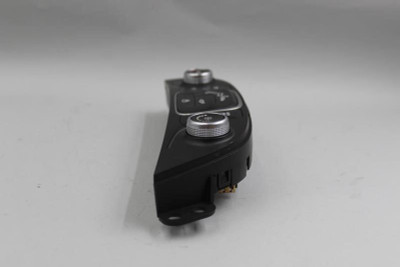 Temperature Control Without Heated Seat Fits 2019-20 CHEVROLET MALIBU OEM #32469 84426651 high resolution2