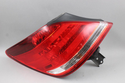 Left Driver Tail Light Quarter Mounted Fits 2005-07 2010 TOYOTA AVALON OEM 46143 81560AC090