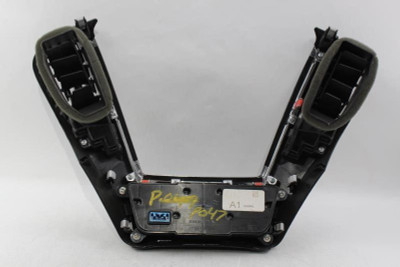 Audio Equipment Radio Controller Below AC Controls 2018-2020 ACURA MDX OEM 21592 7725ATYRA100 high resolution2