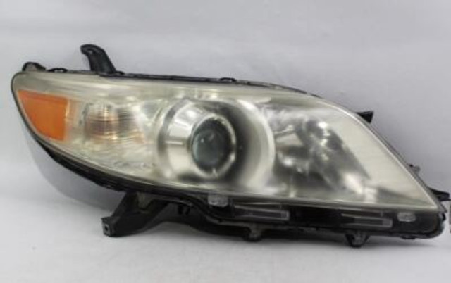 Right Passenger Headlight Fits 2011-2020 TOYOTA SIENNA OEM #19231