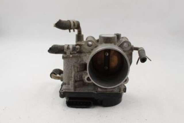 Throttle Body Throttle Valve Assembly 4 Cylinder 2003-04 TOYOTA CAMRY OEM #22511 22030-28040