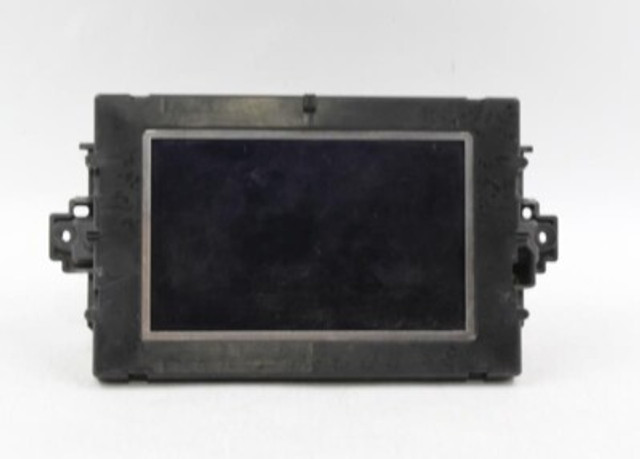 Info-GPS-TV Screen Display 172 Type Fits 2012-2016 MERCEDES C350 OEM #20497 A1729004004
