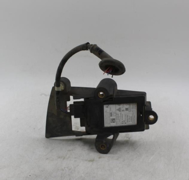 Driver Camera/Projector Radar Unit Behind Rear Bumper 2017-19 HONDA CR-V #14939 36935-TLA-A02, 635419100E high resolution2