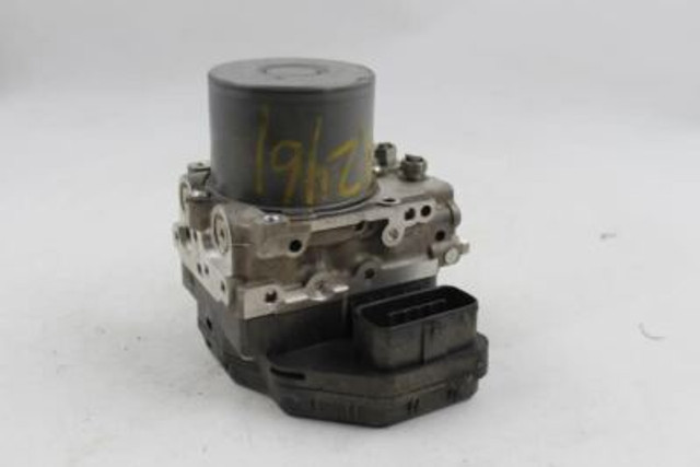 Anti-Lock Brake Part Actuator And Pump Assembly FWD Fits 12-14 SIENNA 13504