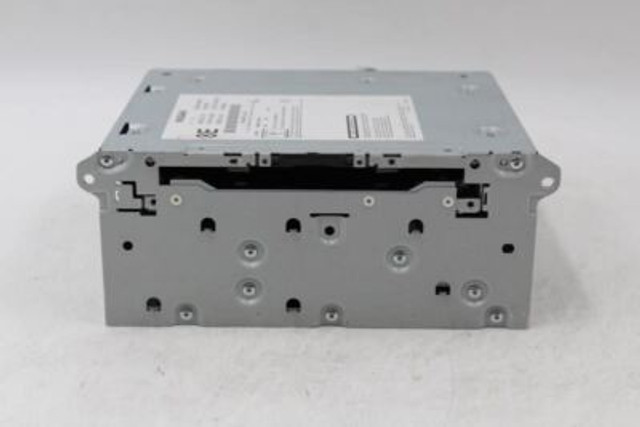 Audio Equipment Radio AM-FM-CD-Receiver Console 2015-2019 INFINITI Q50 OEM #8667 283304HB4A