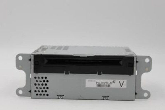 Audio Equipment Radio Receiver AM-FM-CD 2016-2017 FORD EXPLORER OEM #8931 GB5T-19C107-JA