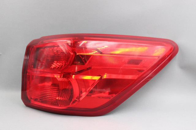 Right Passenger Tail Light Quarter Mounted 2017-2020 NISSAN PATHFINDER OEM 37406 265509PF0A high resolution2