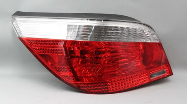 04 05 06 07 BMW 530I 525I 545I 550I SEDAN LEFT DRIVER SIDE TAIL LIGHT OEM